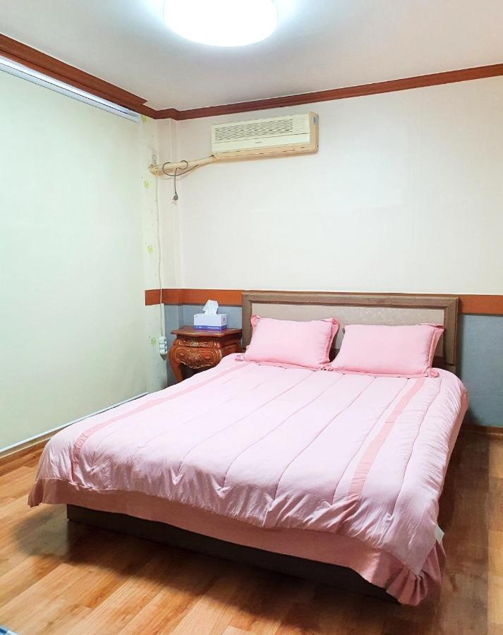 Motel Healinghouse Peakjang Buyeo Camera foto